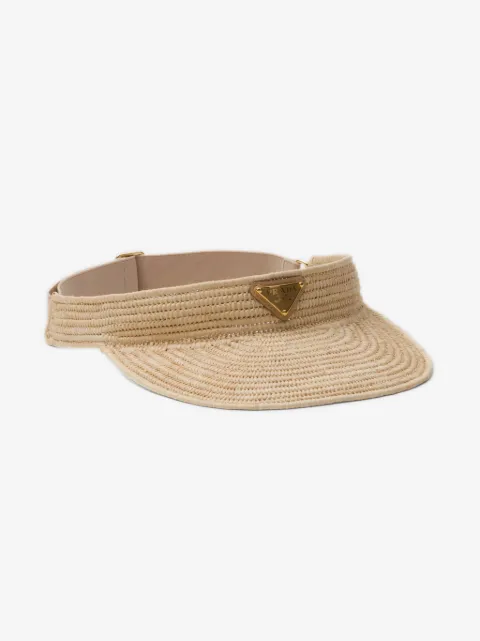 Prada visera de crochet con logo triangular