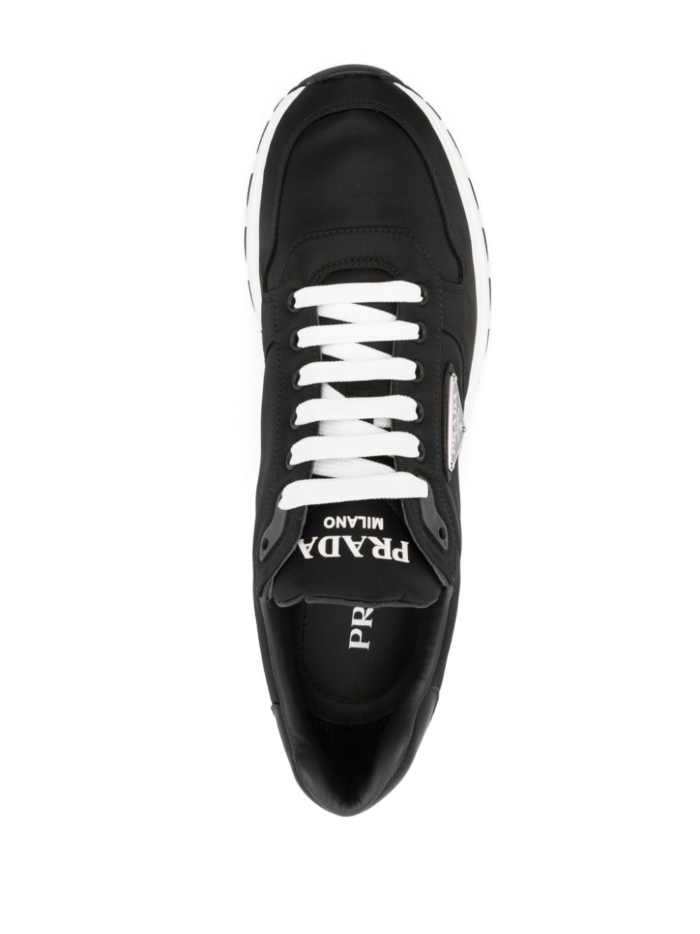 Prada Sneakers met vlakken en driehoekig plakkaat Zwart