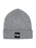 BOSS Kidswear logo-patch knitted beanie - Grey