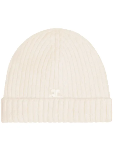 Courrèges gorro tejido de canalé con parche del logo
