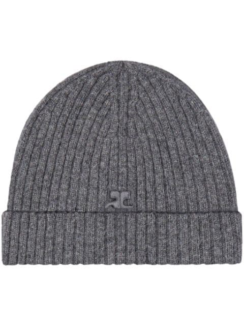 Courrèges gorro tejido de canalé con parche del logo