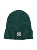 Moncler Enfant logo-patch ribbed beanie - Green