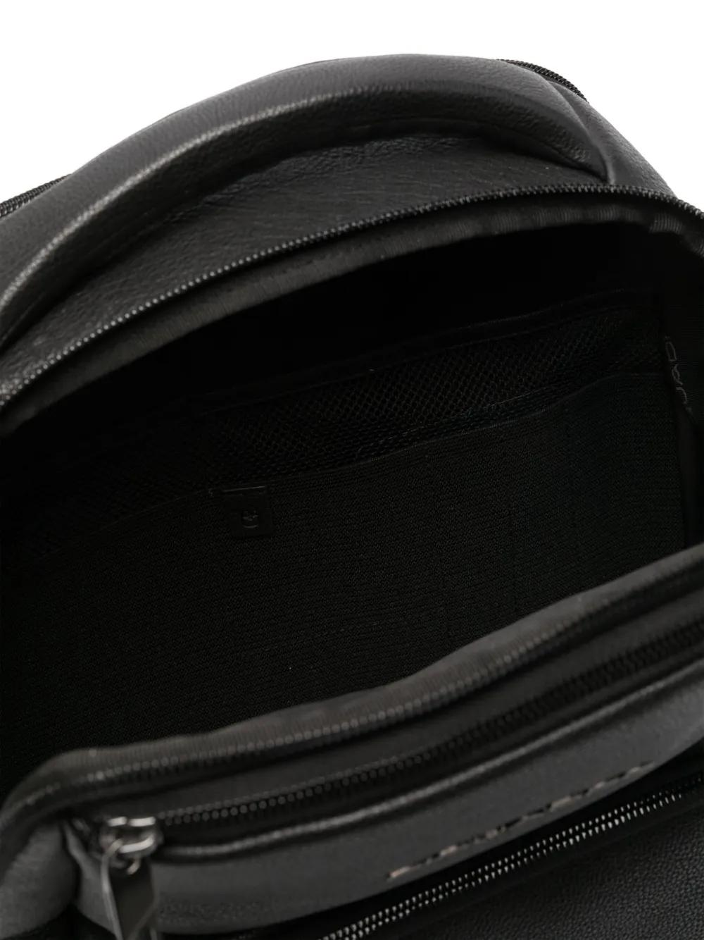 Shop Piquadro Logo-plaque Backpack In Black