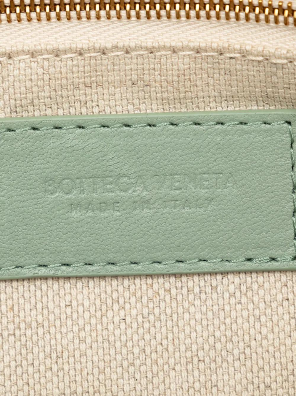 2019-2024 Small Knot Shoulder Bag