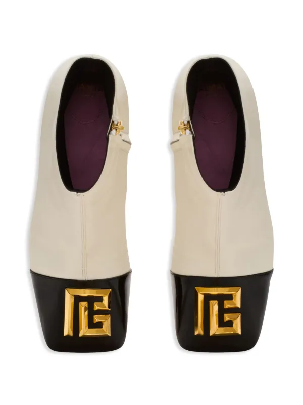 side buckle-fastening B-it slides
