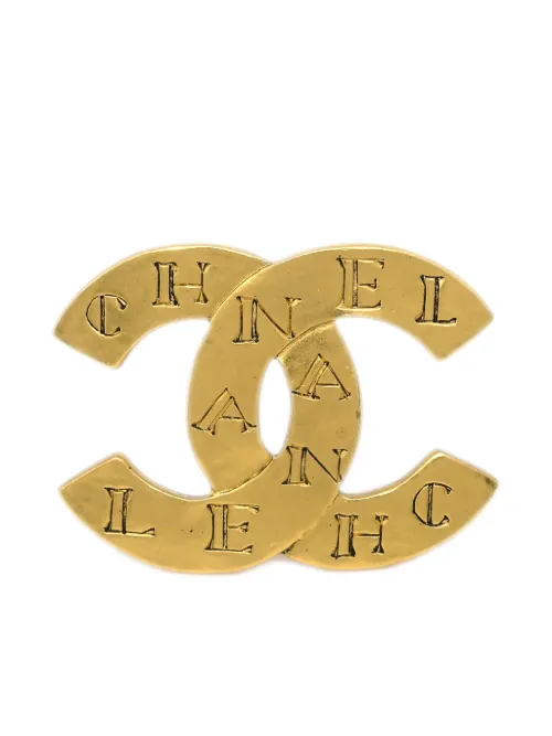 Broche à logo gravé (1999) - CHANEL Pre-Owned - Modalova