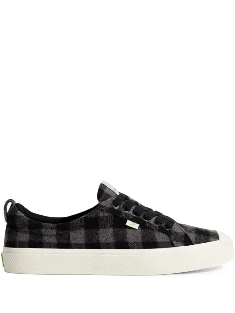Cariuma Oca Low plaid organic cotton sneakers