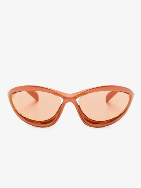 Prada Eyewear 캣아이 프레임 선글라스