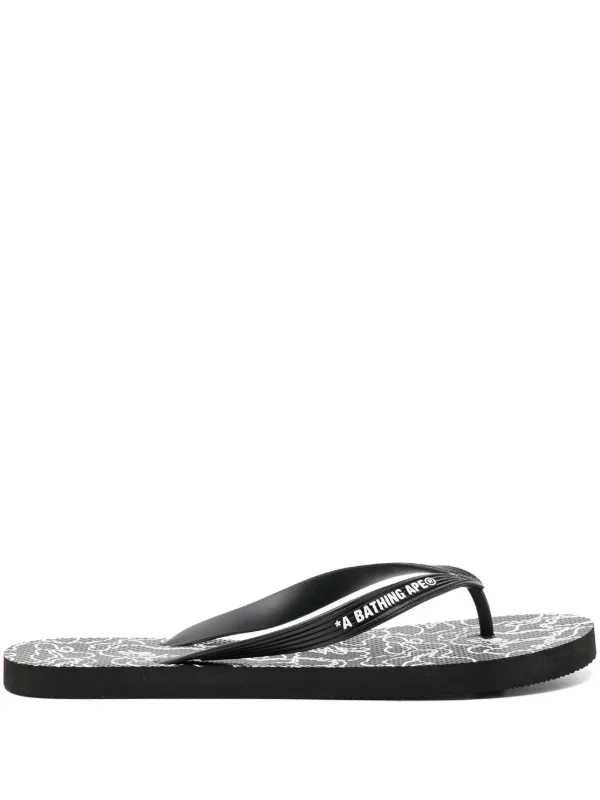 A BATHING APE® ABC Camo Beach サンダル | ブラック | FARFETCH JP