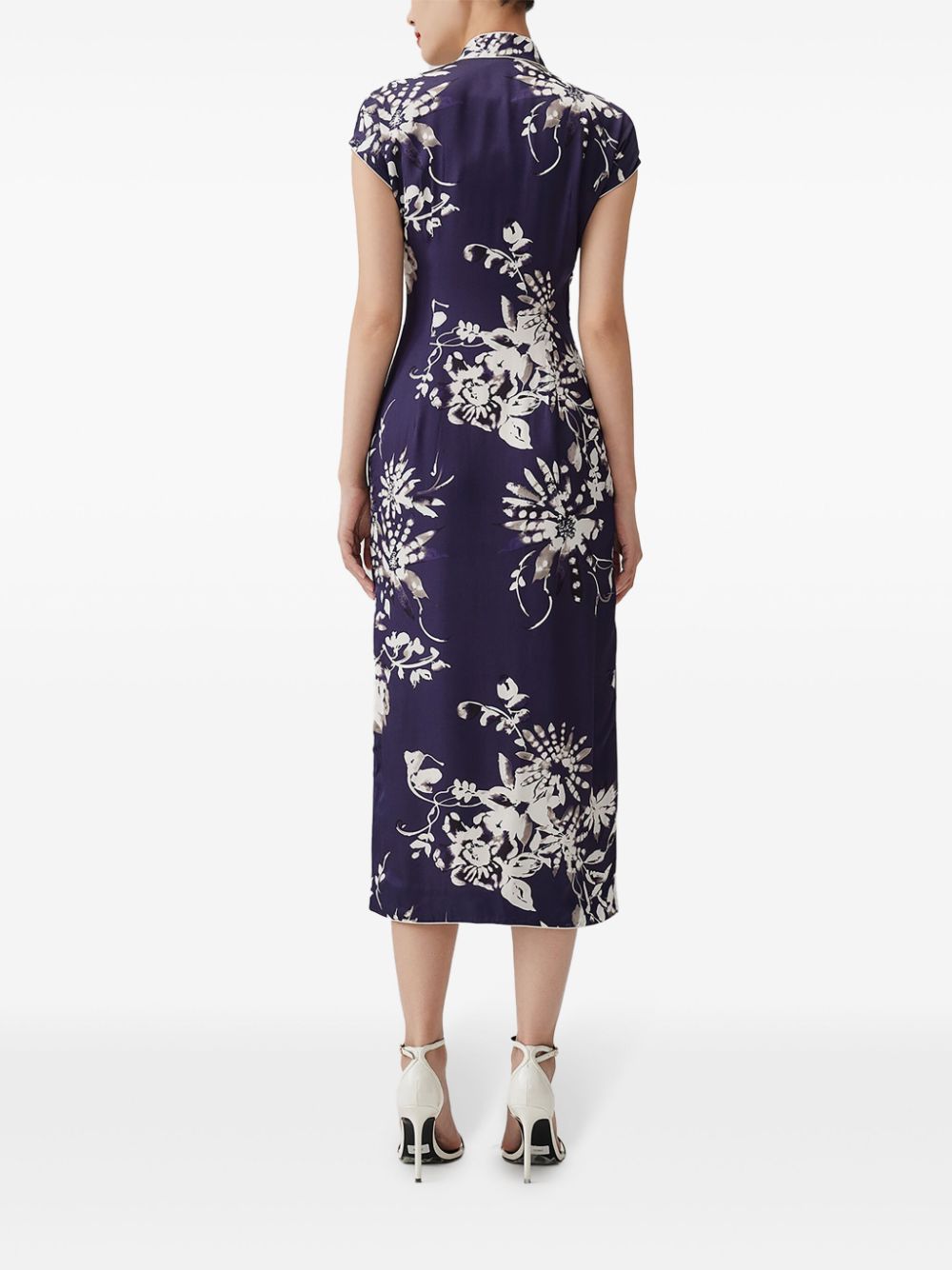 Shop Shanghai Tang Shukui Floral-print Cotton Midi Dress In Blau