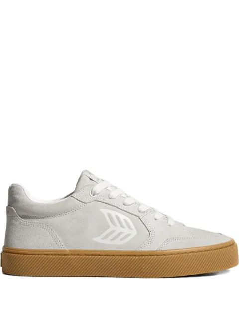 Cariuma Naioca sneakers