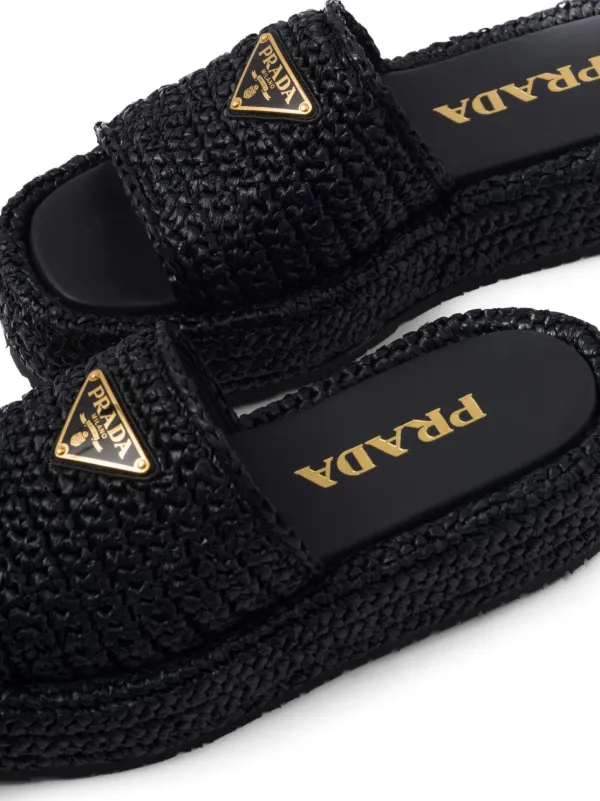 Prada ラフィアサンダル | ブラック | FARFETCH JP