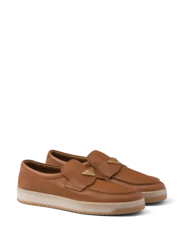 PRADA ブラウンレザー ローファー Prada レザーローファー | ブラウン | FARFETCH JP