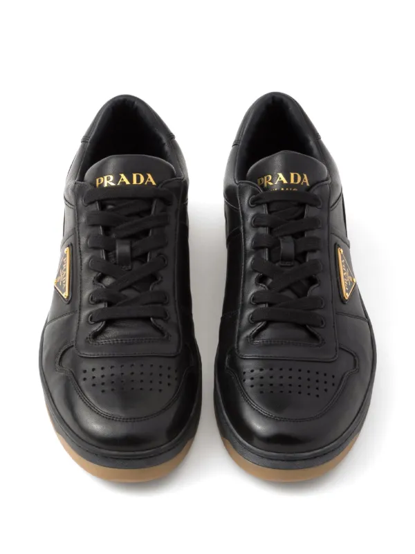 ☆送料関税込☆PRADA レザースニーカートライアングルロゴ☆ PRADA - PRADA レザー スニーカー トライアングルロゴ