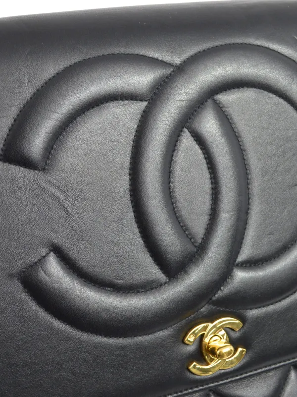 CHANEL 
イルミネイティングブラッシュパウダー 151.788 Chanel 2010-2011 Black Brown Fur Calfskin 2way Shoulder Handbag