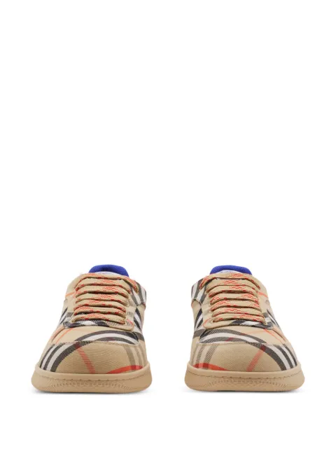 Burberry retailers tenis 70