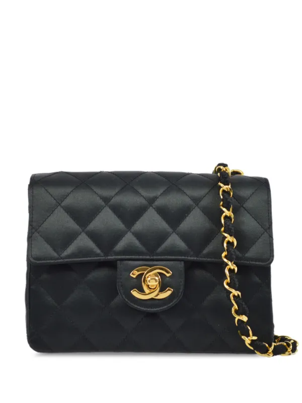 CHANEL ブラックレザー ショルダーバッグ CHANEL ブラック レザー ショルダーバッグ