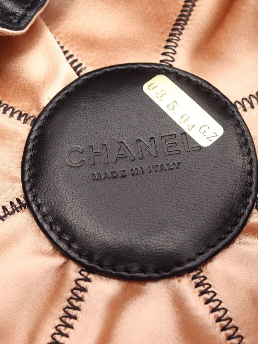 CHANEL Pre-Owned 2003-2004 leather reversible handbag WOMEN