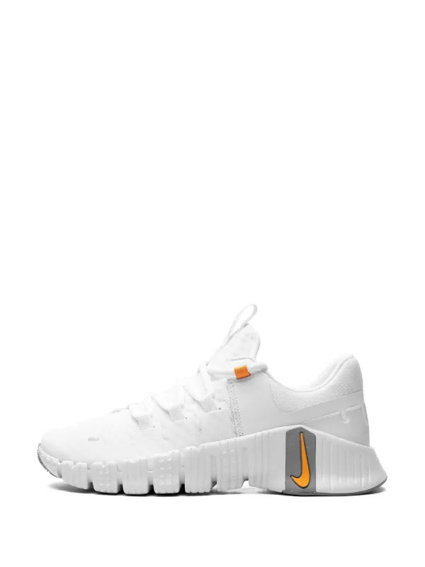 Nike Free Metcon 5 White Football Grey Sneakers White FARFETCH AE