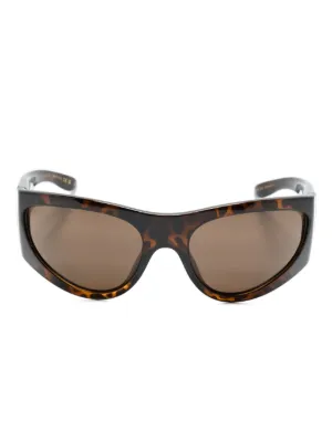 Prada Eyewear スクエアフレーム サングラス | ブラウン | FARFETCH JP