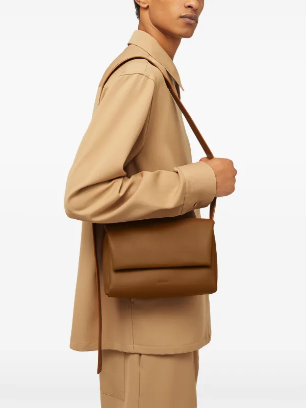Jil Sander ロゴ レザー ショルダーバッグ ブラウン Jil Sander Curve レザーショルダーバッグ | ブラウン | FARFETCH JP