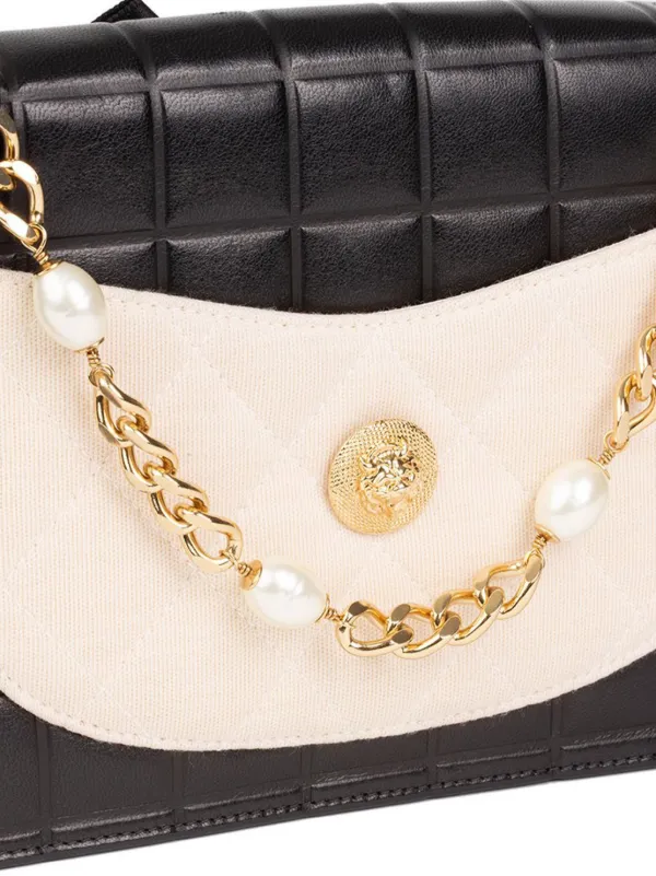 【シンボルカメリアが美しいデザイン】CHANEL ショルダーバック CHANEL シャネル カメリア ココマーク チェーンショルダー