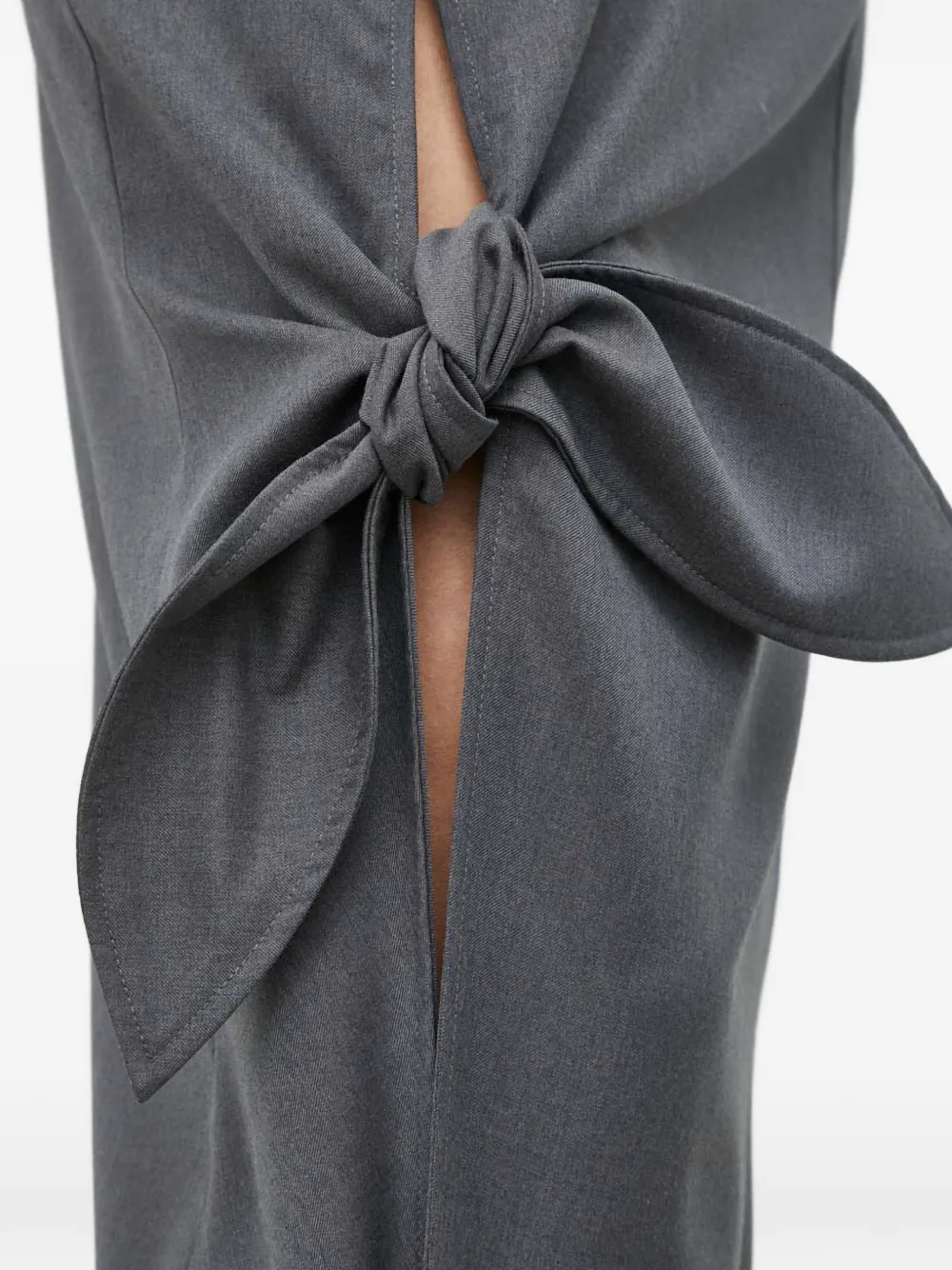 REMAIN Midi-jurk met geknoopt detail Grijs