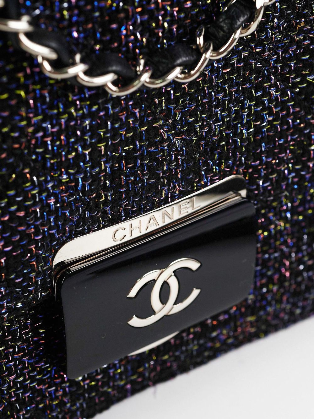 CHANEL 2017 Beauty Lock Flap tweed shoulder bag Women