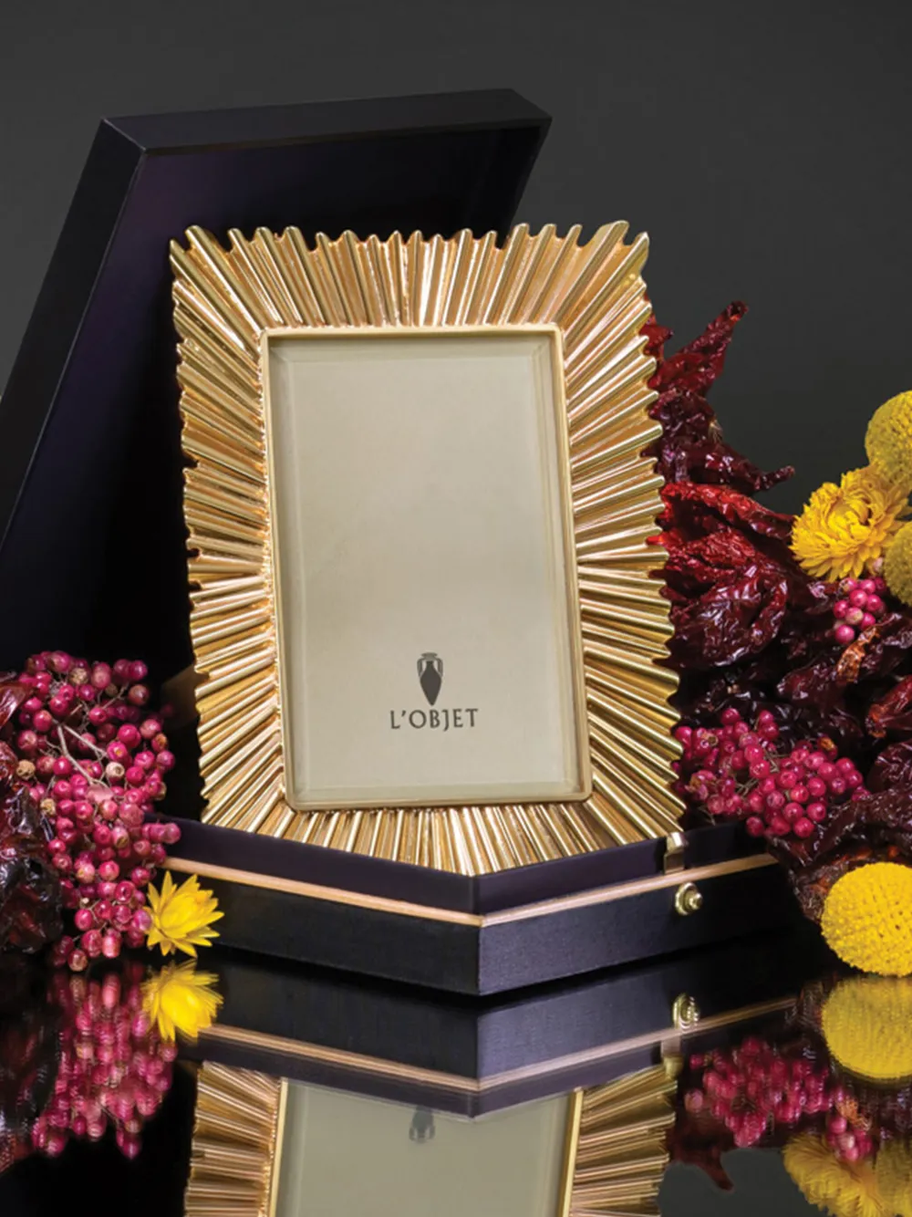 L'Objet Ray photo frame (13cm x 18cm) | Picture & Photo Frames | Image 2