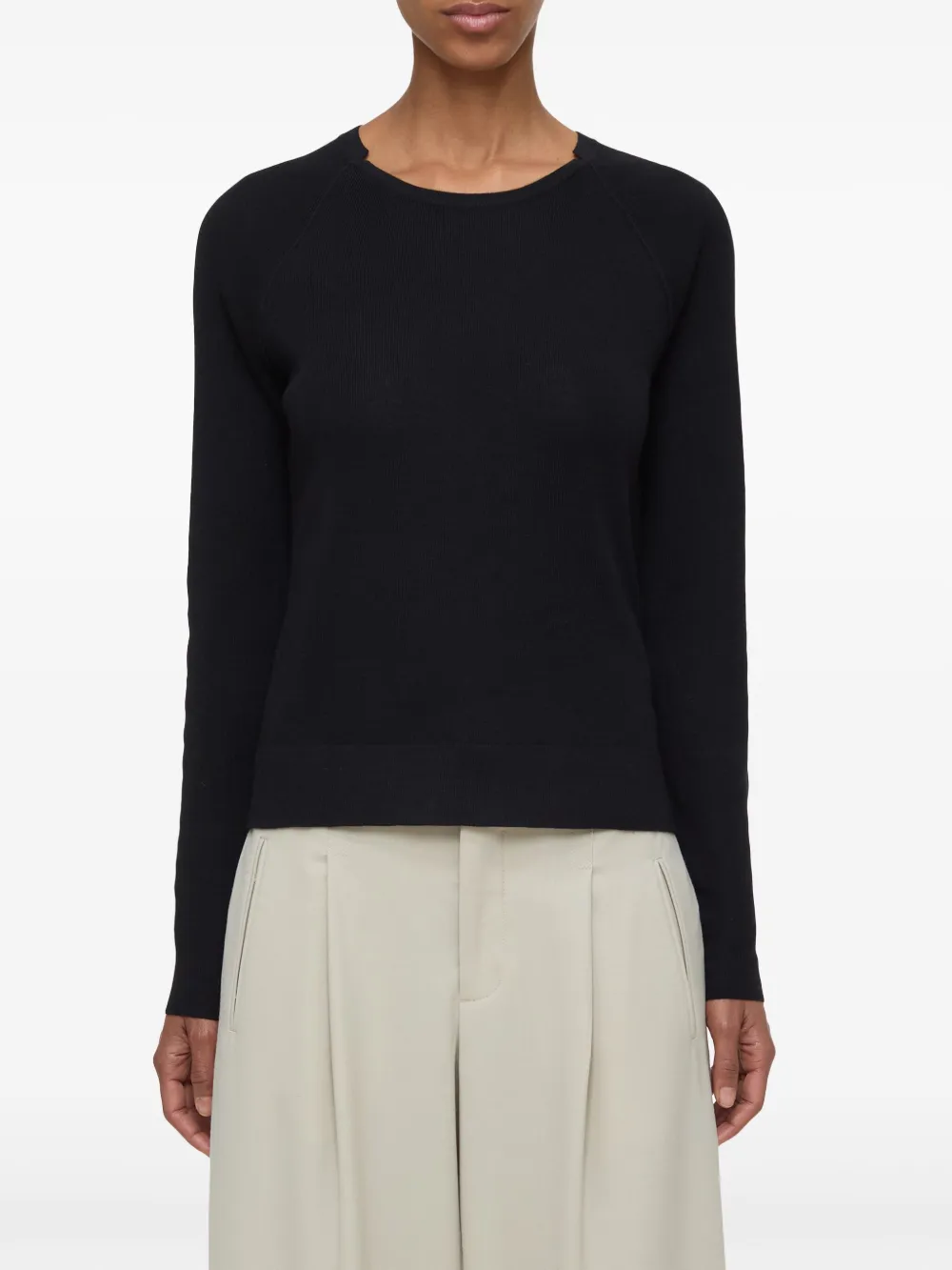 Closed organic wool-silk jumper - Zwart