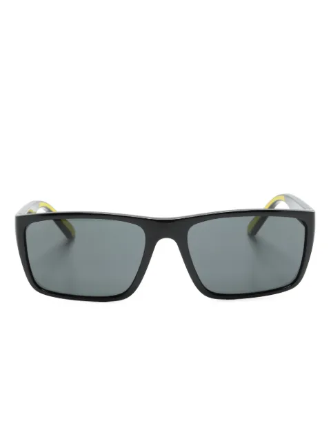 SCUDERIA FERRARI lentes de sol con armazón rectangular y placa del logo