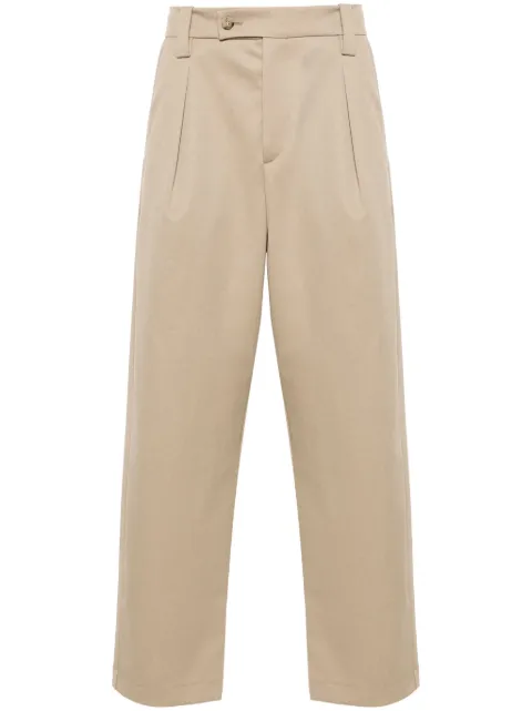 A.P.C. pantalones de vestir de tejido de gabardina