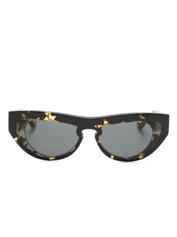 Burberry Eyewear キャットアイ サングラス | ブラウン | FARFETCH JP