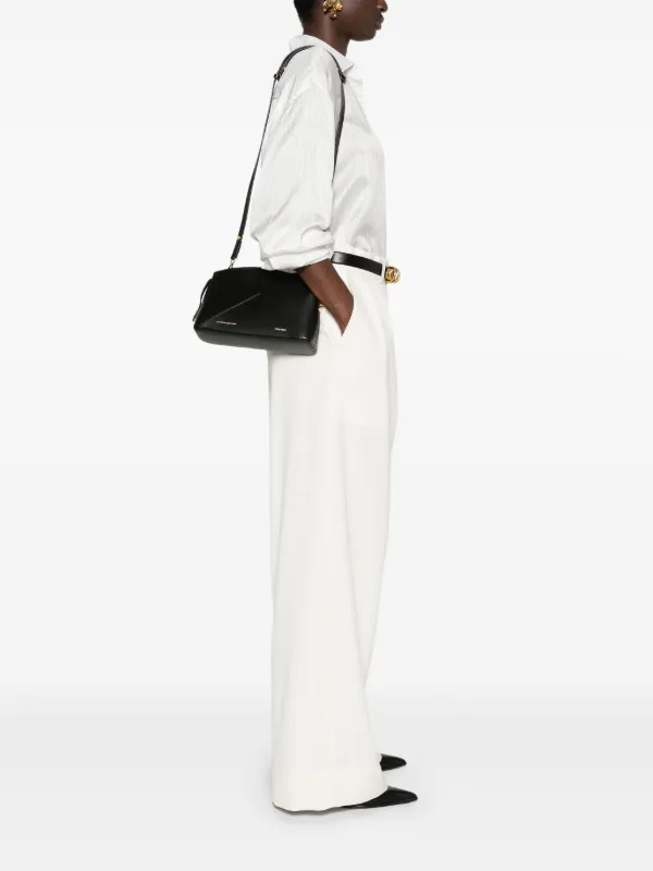 Victoria Beckham ショルダーバッグ Black Chain-embellished leather clutch | VICTORIA BECKHAM