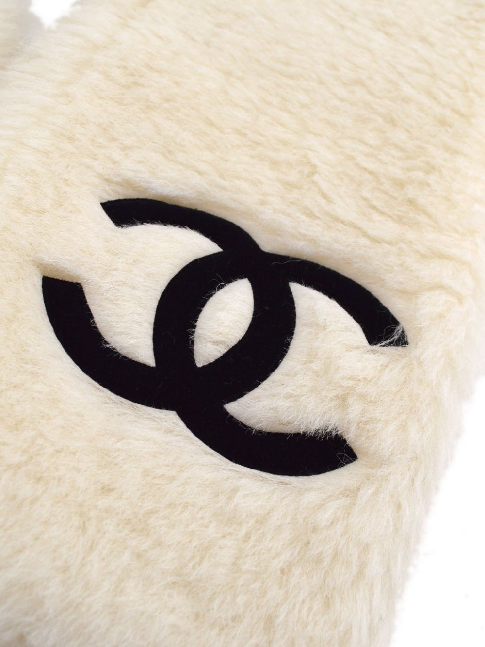 CHANEL 1990-2000s logo-embroidered brushed shawl Women