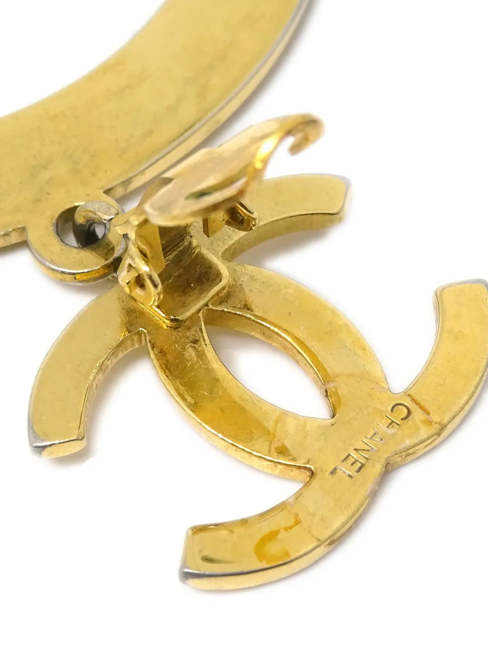 Pre-owned Chanel 1990-2000s Gold Plated Cc Clip-on Earrings