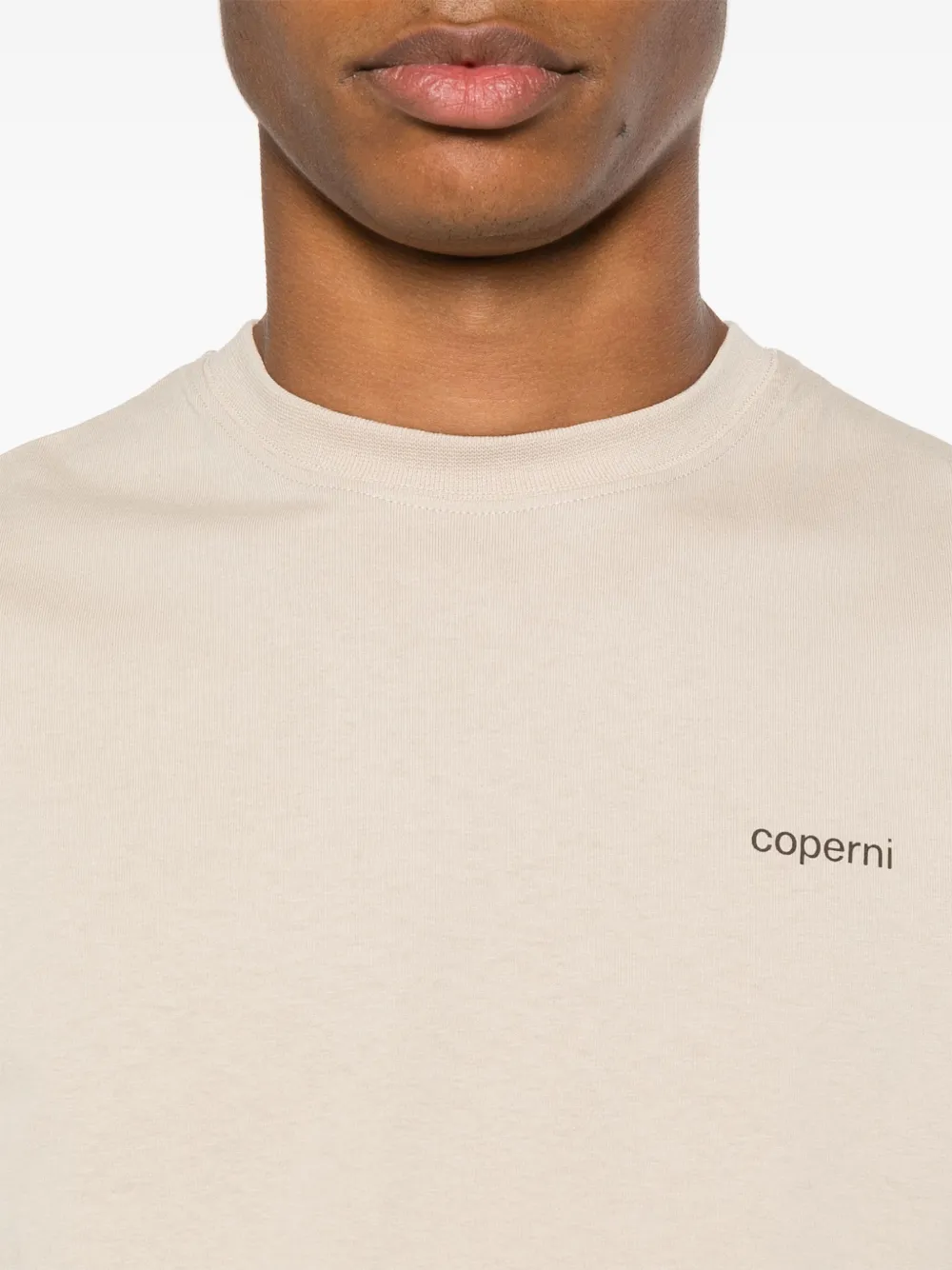Coperni ロゴ Tシャツ | ニュートラル | FARFETCH JP