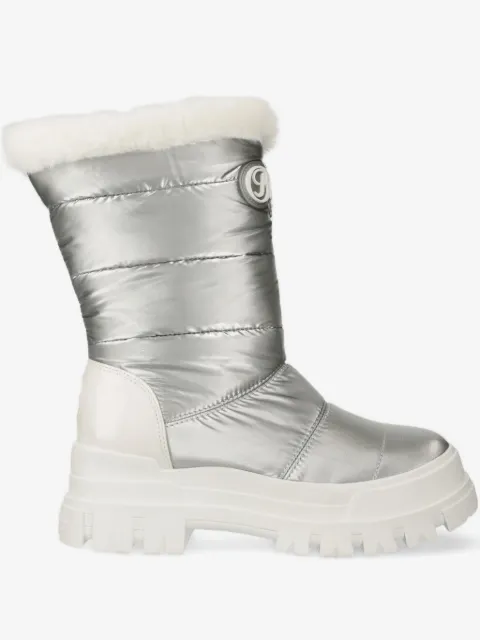 Buffalo quilted boots