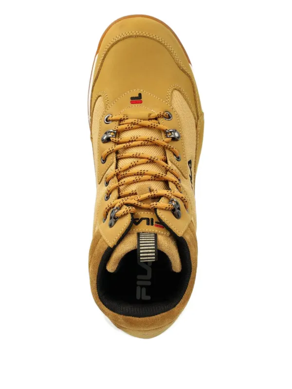 Fila Alpha スニーカー | ブラウン | FARFETCH JP