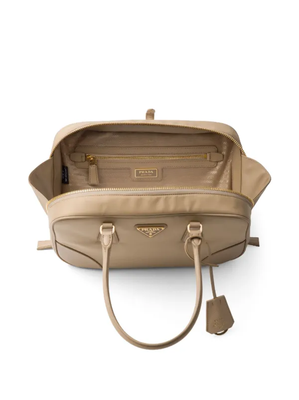ハンドバッグ Prada Caramel Canvas Medium Re-Edition 1978 Handbag Prada Camel Re-Nylon Saffiano Medium Re-Edition 1978 Tote