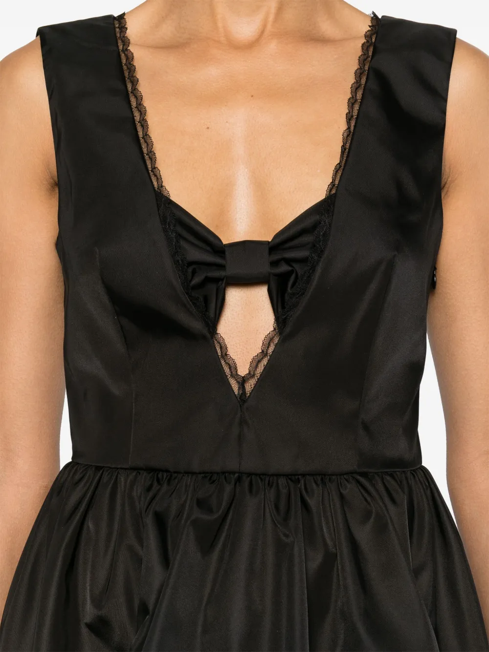 Prada Re-Nylon mini-jurk met strikdetail Zwart