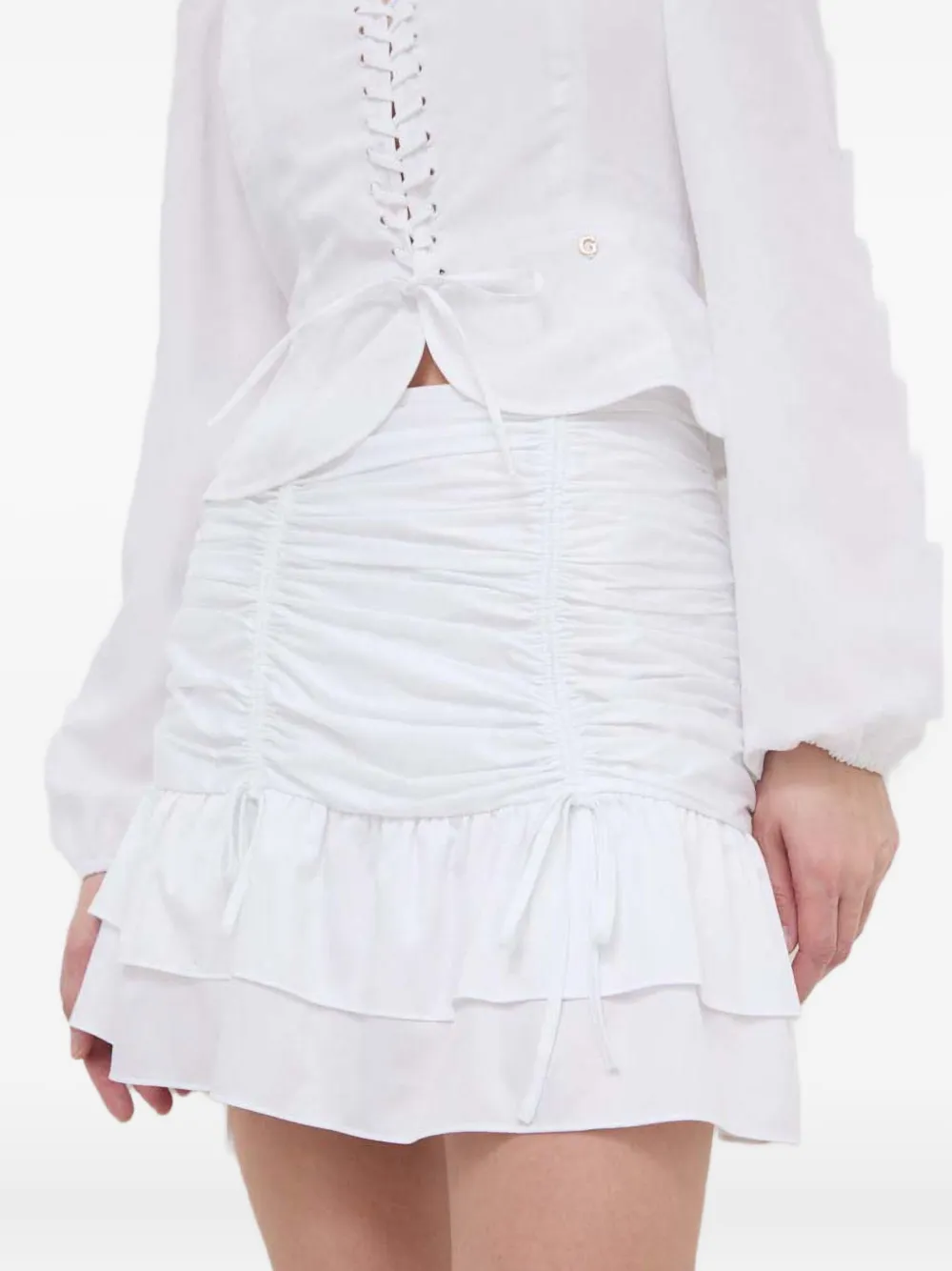 Guess Usa Ruffled-hem Ruched Mini Skirt In White