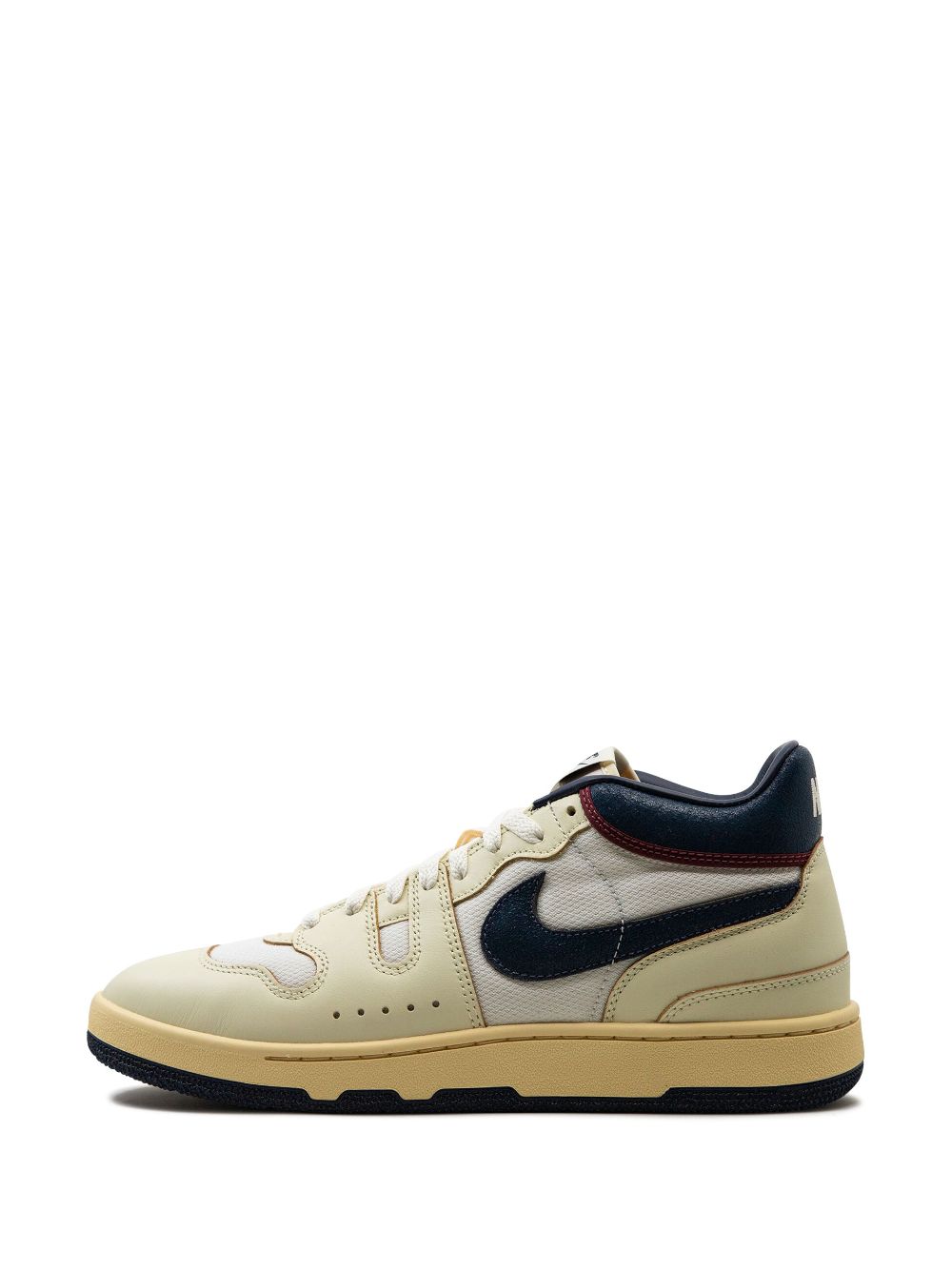 Nike Attack PRM leren sneakers met vlakken Beige