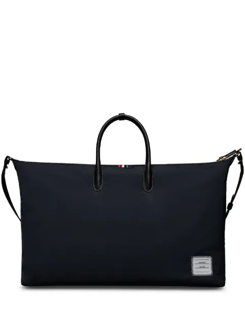 Thom Browne cangurera con parche del logo