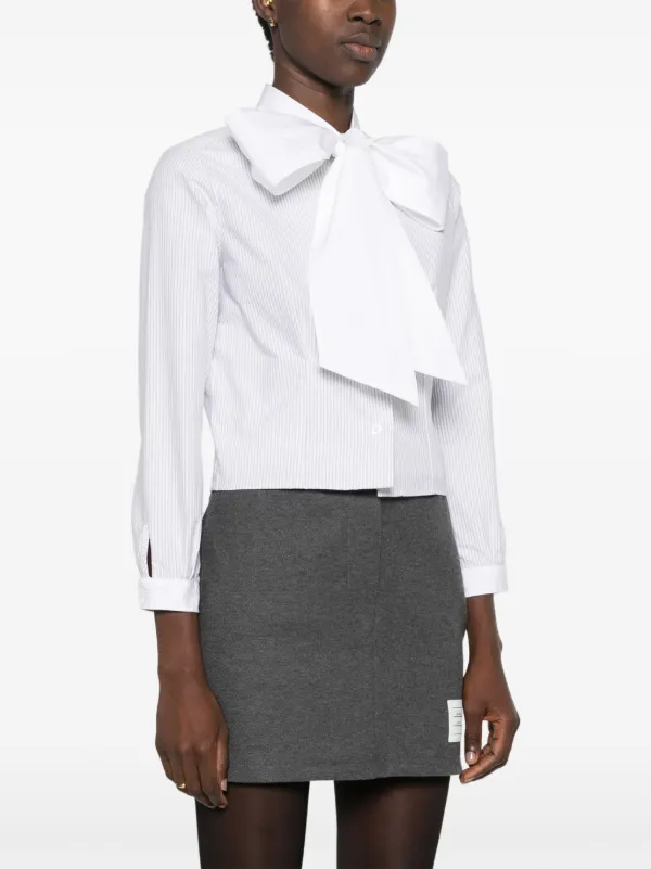 Tシャツ・カットソー THOM BROWNE FW25 Logo pussy bow blouse (FLL139A06496 100) Logo pussy bow blouse (Thom Browne/シャツ・ブラウス) | Thom