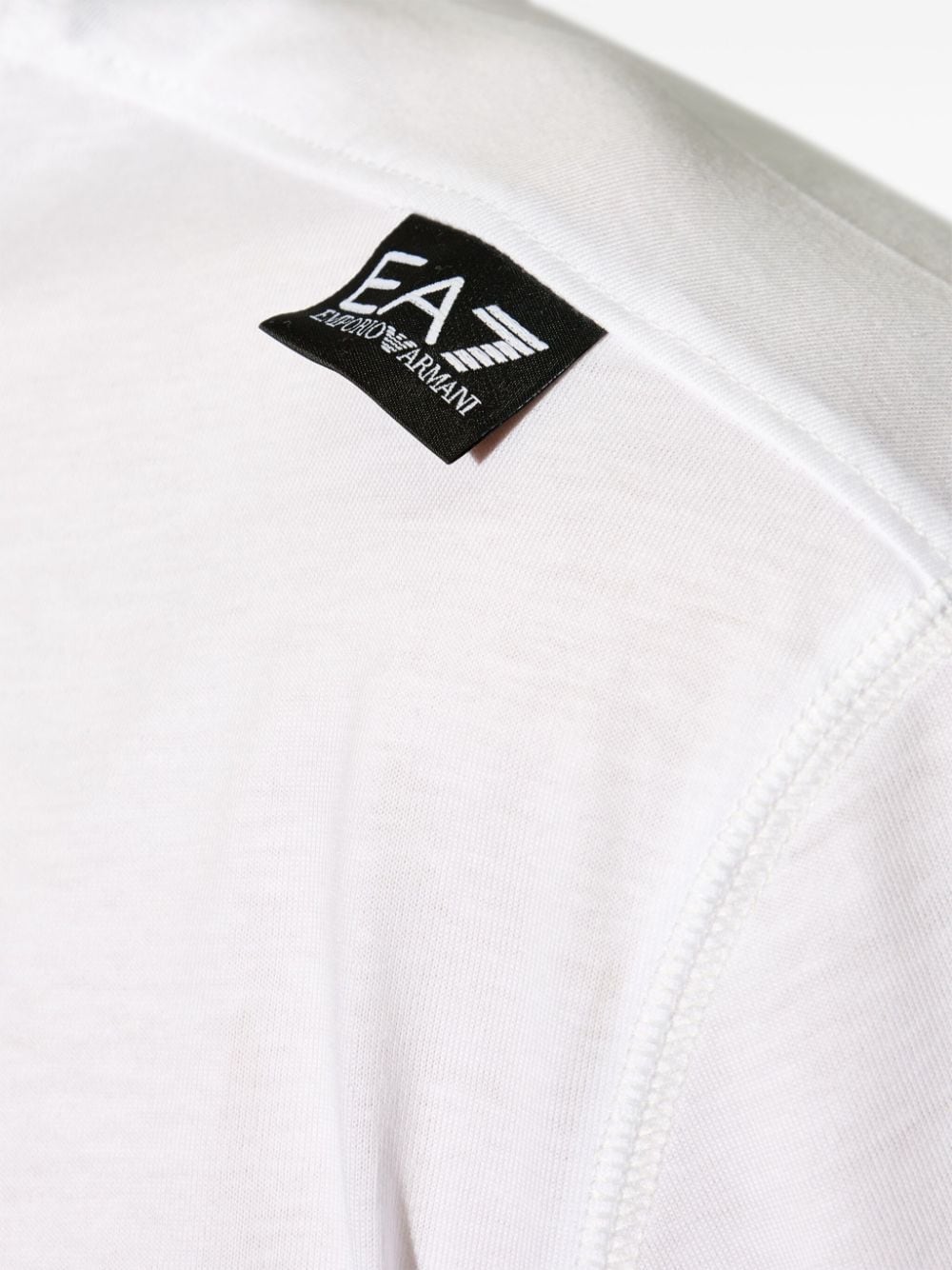 Shop Ea7 Logo-print Cotton T-shirt In 白色