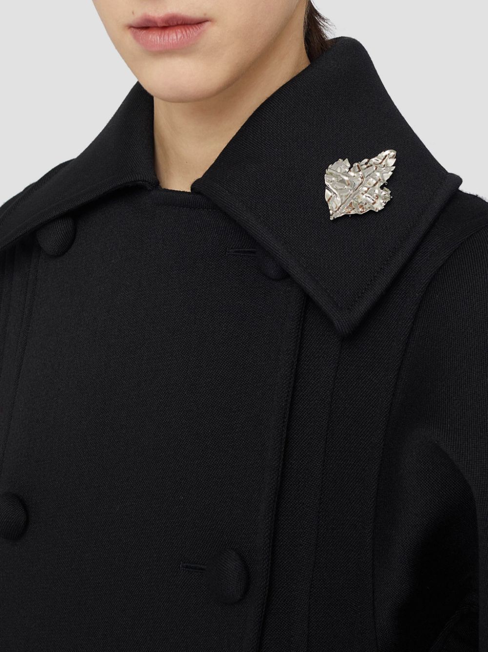 Shop Jil Sander Small Leaf-shaped Polished Brooch In Silver