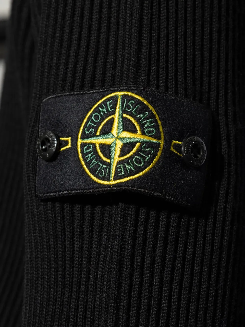 Shop Stone Island Compass-motif Wool Jumper In 黑色