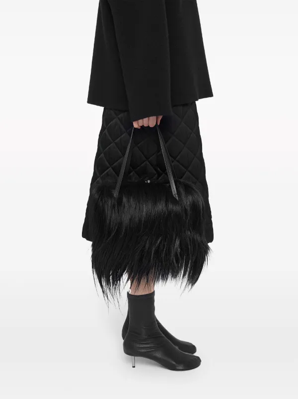 【関税＆送料込み】Jil Sander Large 'Goji Pillow' Black Lea Jil Sander Goji Pillow Hairy Tote Bag | Black | FARFETCH