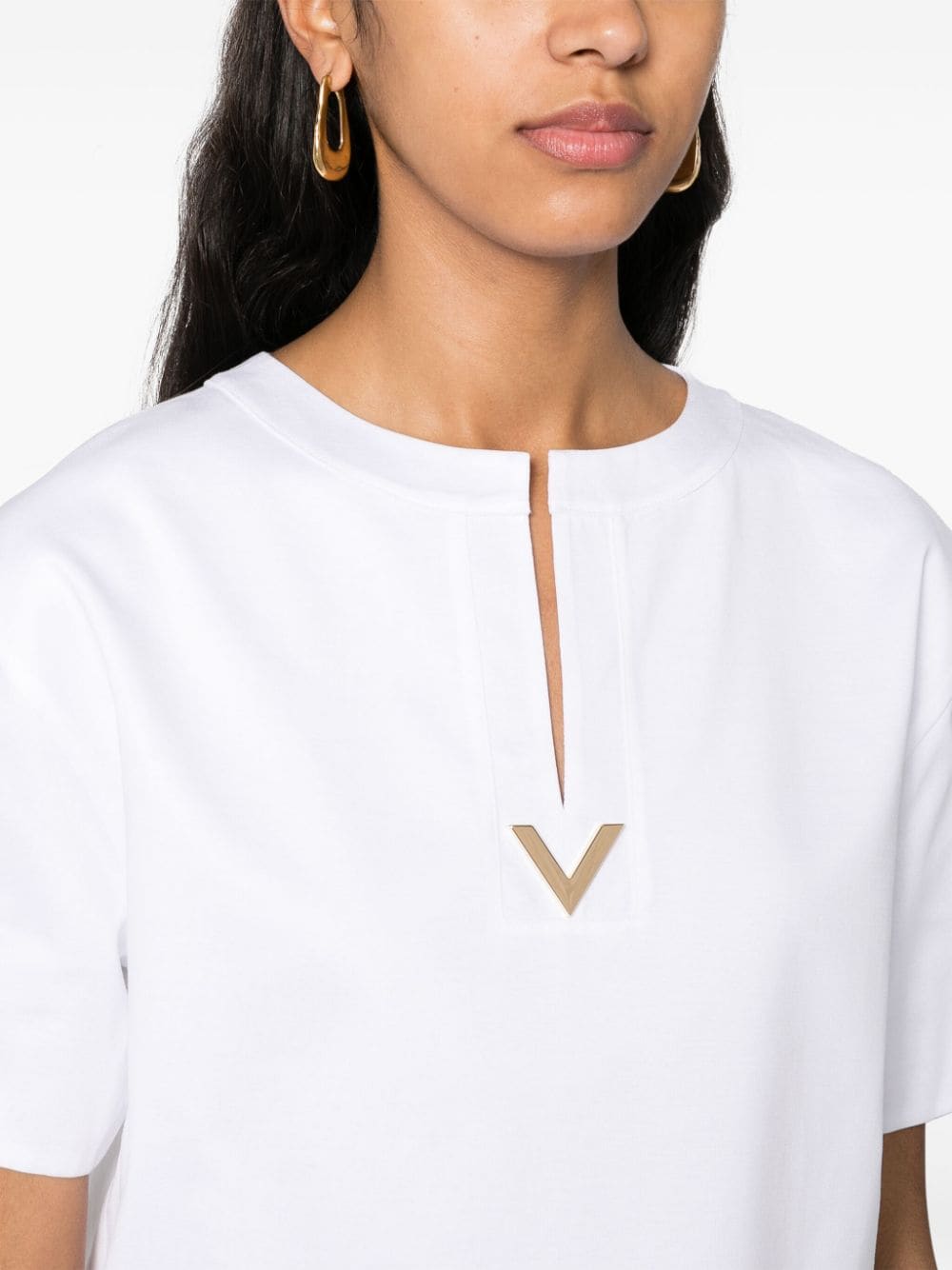 Shop Valentino V-plaque Cropped T-shirt In White